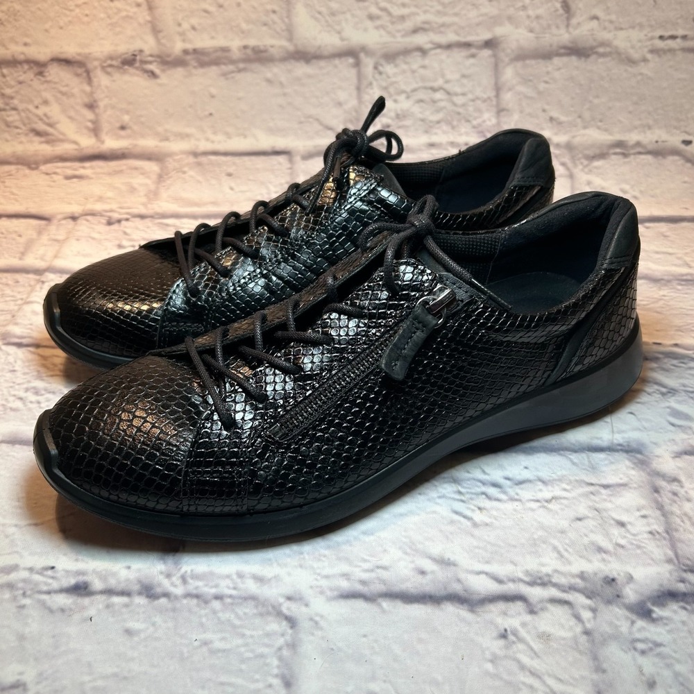 ECCO Sneaker Shoes Womens 10.5 Black Snakeskin Leather Soft Side Zip Lace-up